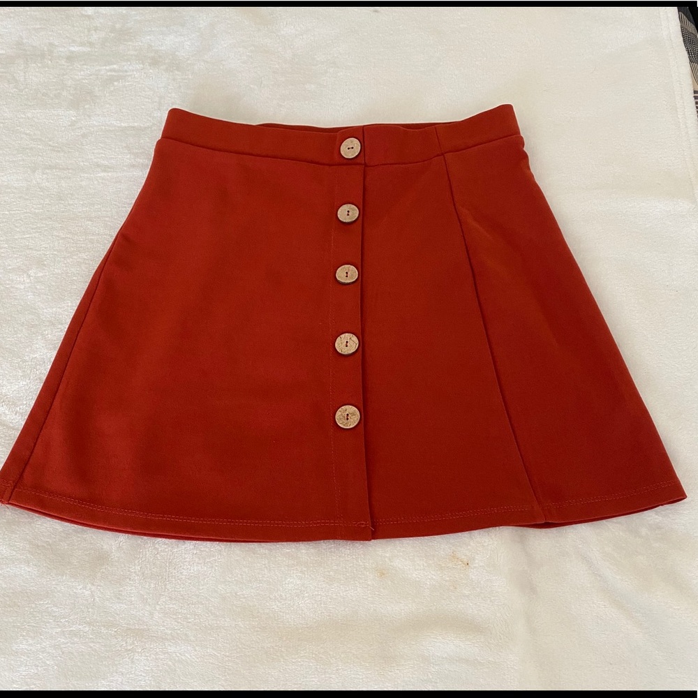 Skirt with stretchy waist